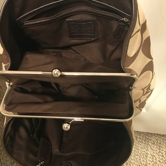 Coach purse - Picture 2 of 5